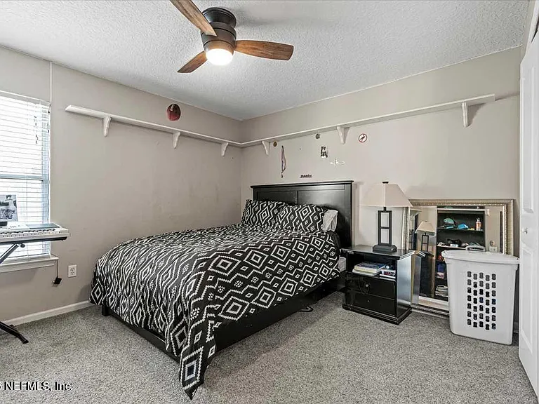 703 Cherry St — Photo 10
