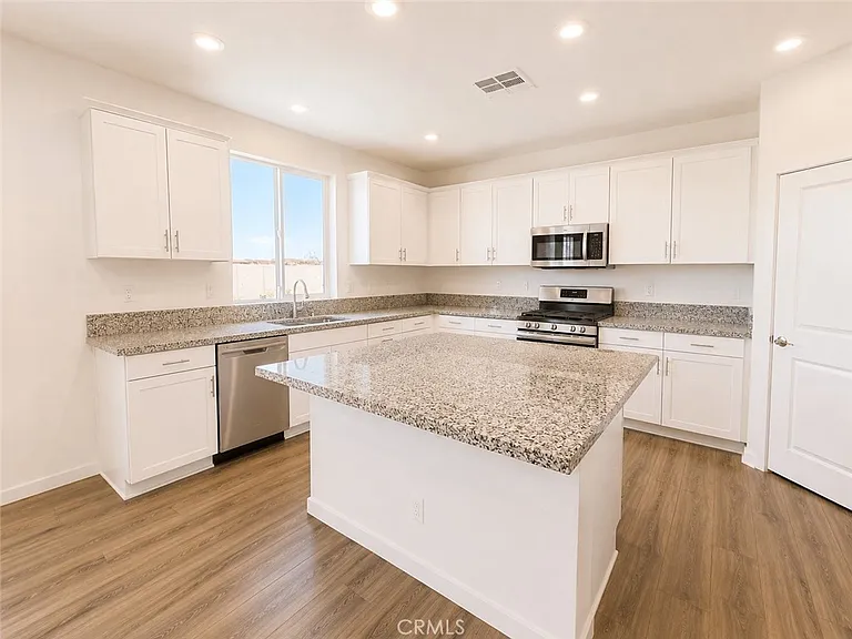 35261 Zachary Way — Photo 3