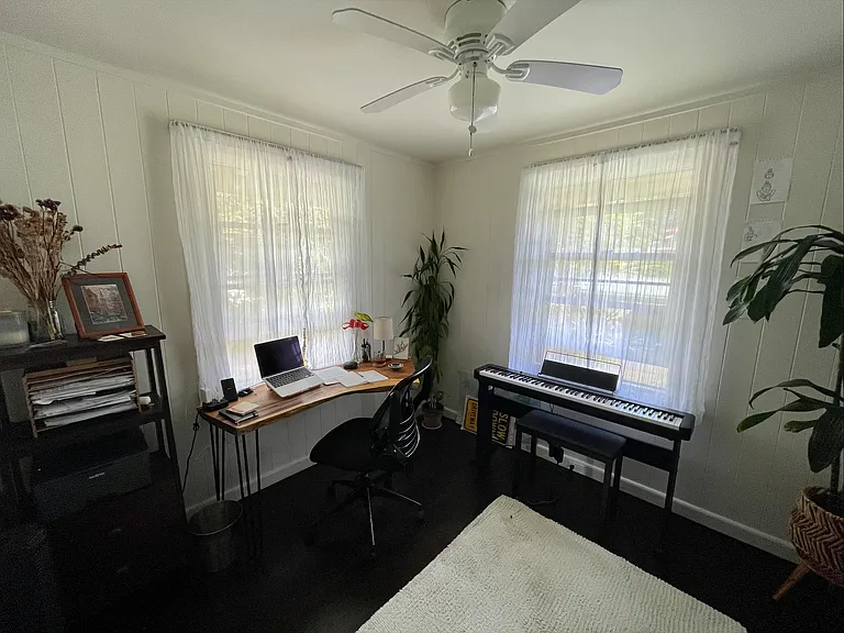 446A Kukuau St #A — Photo 11