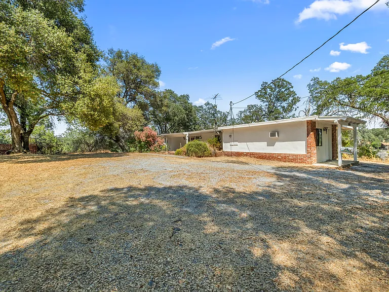 2835 Easy St — Photo 4