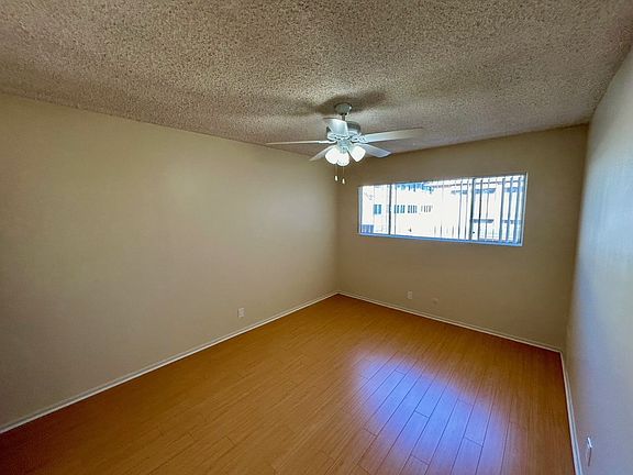 3rd image of 119 W Randolph St #9
