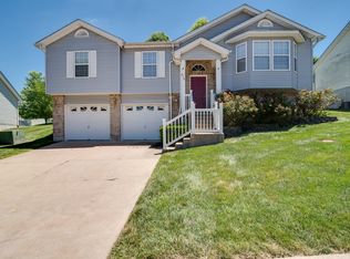 616 Winter Hill Cir, Fenton, MO