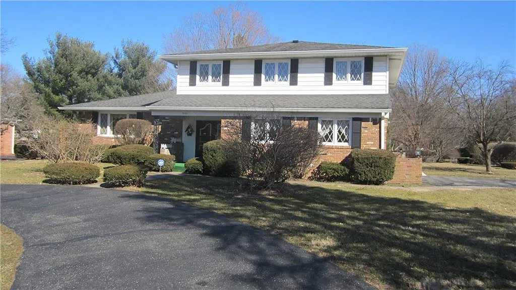 7131 Mohawk Ln photo 1