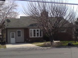 103 Hammonds Ln, Baltimore, MD 21225