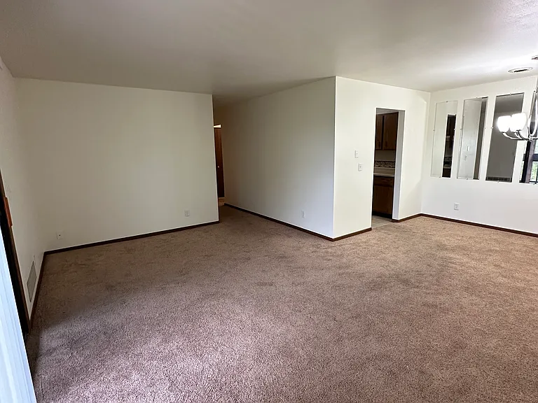 405 E Paradise Dr #7 — Photo 8