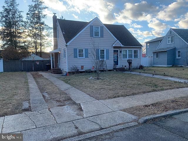 1st image of 26 Lois Ln