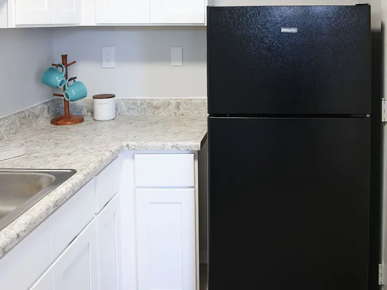 Aden Park Apartments — Photo 6