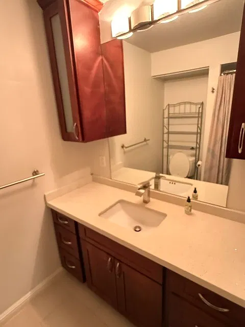 747 Amana St — Photo 4