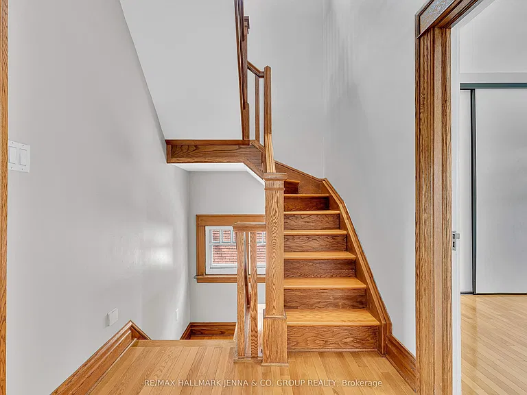 50 Willard St — Photo 31