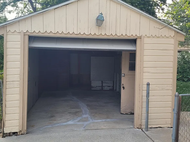 324 N Fair St — Photo 2