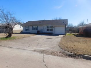 811 Charles Dr, Ada, OK 74820