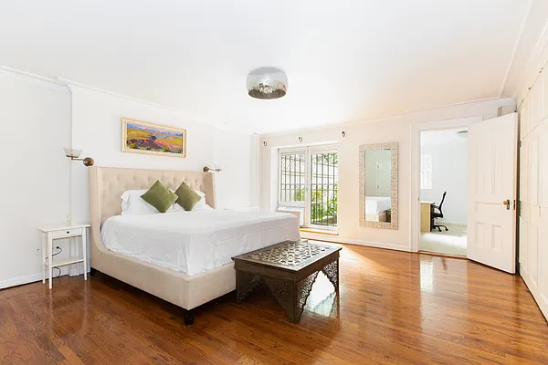 Rented by Compass | media 6