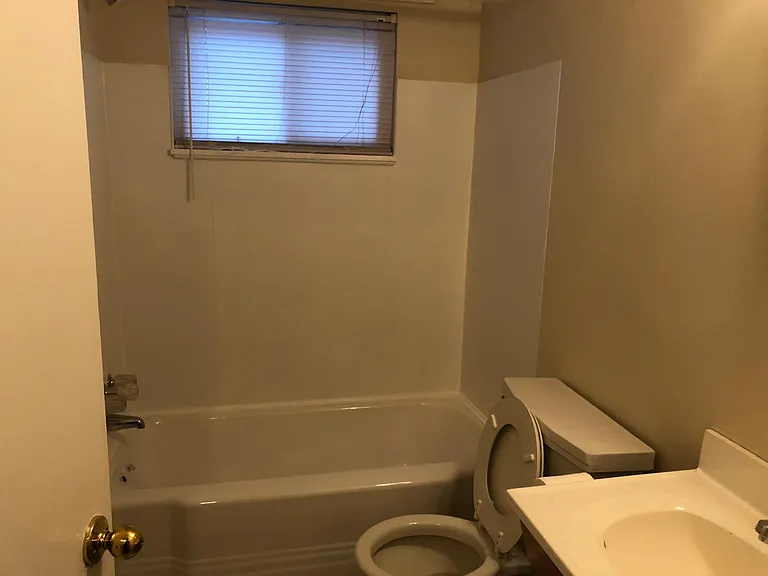 528 Kuethe Rd NE #A — Photo 7