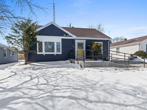 1316 North 8th STREET, Manitowoc, WI 54220