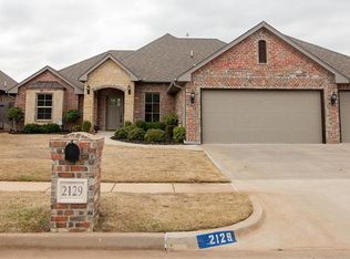 2129 Redbud Creek Ave, Yukon, OK 73099