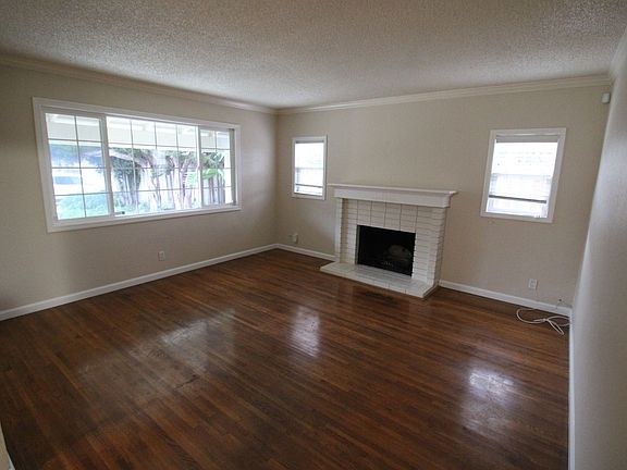 3rd image of 2467 Shilshone Cir