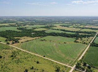 975 Pawnee Rd, Pomona, KS 66076