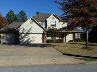 2503 S Greens Way, Rogers, AR 72758