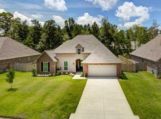 976 Woodsprings Ct, Covington, LA 70433