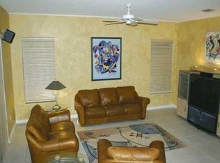 13944 N Cypress Cove Cir, Fort Lauderdale, FL 33325