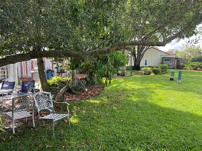 1544 Springside Dr — Photo 13