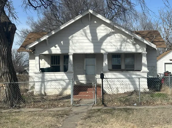 402 E 3rd St, Hoisington, KS 67544