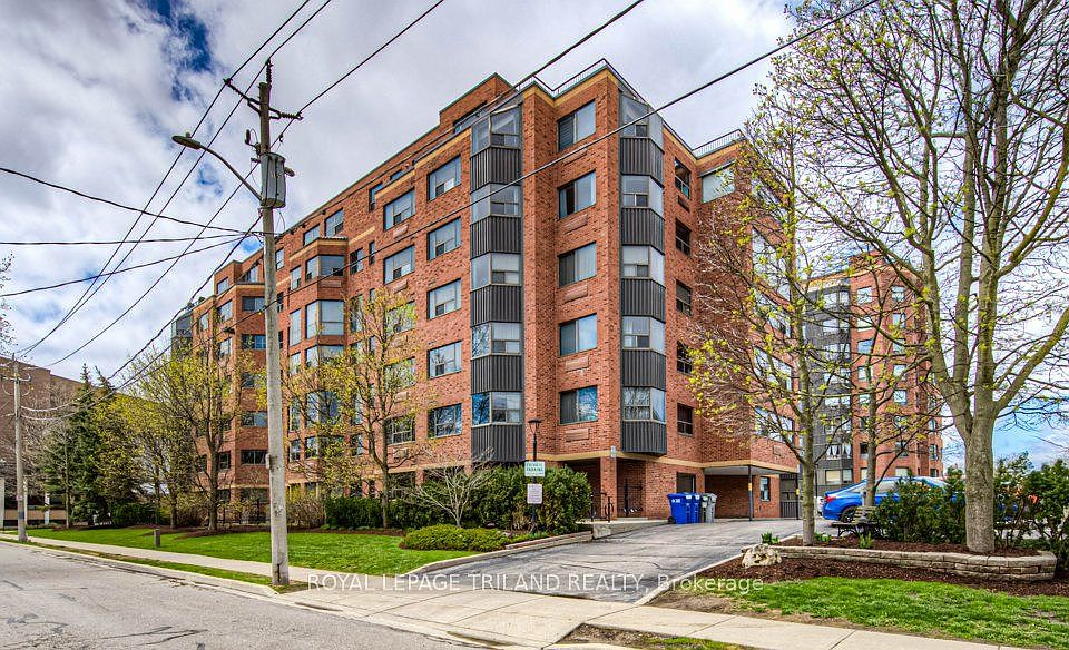 1st image of 20 Ellen St E #403