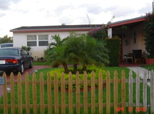 6710 Roosevelt St, Hollywood, FL 33024