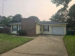137 Elaine Dr, Warner Robins, GA 31088