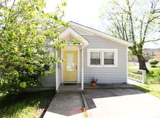 135 E Spring St, Fayetteville, AR 72701