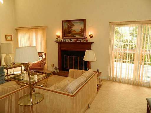 4th image of 8820 Willowbrae Ln