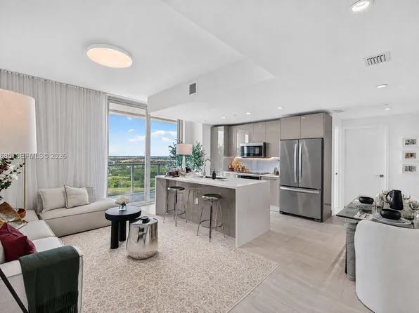 2000 Metropica Way #1901, Fort Lauderdale, FL 33323