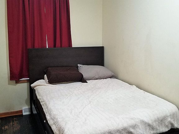 3rd image of 803 Starkweather Ave