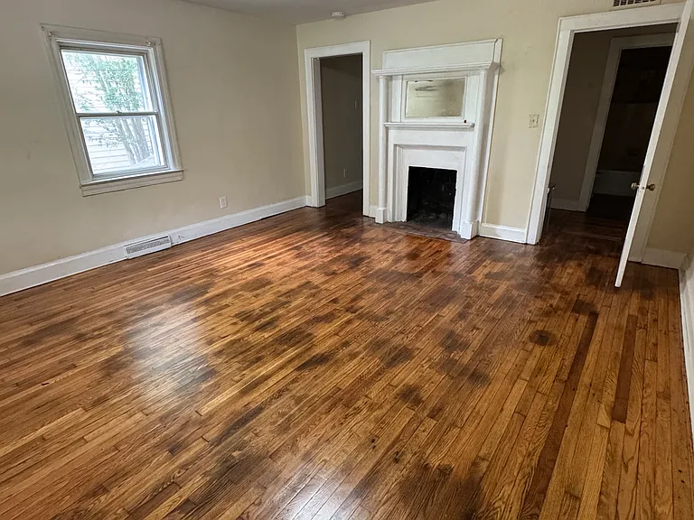 1009 Westover Ave — Photo 2