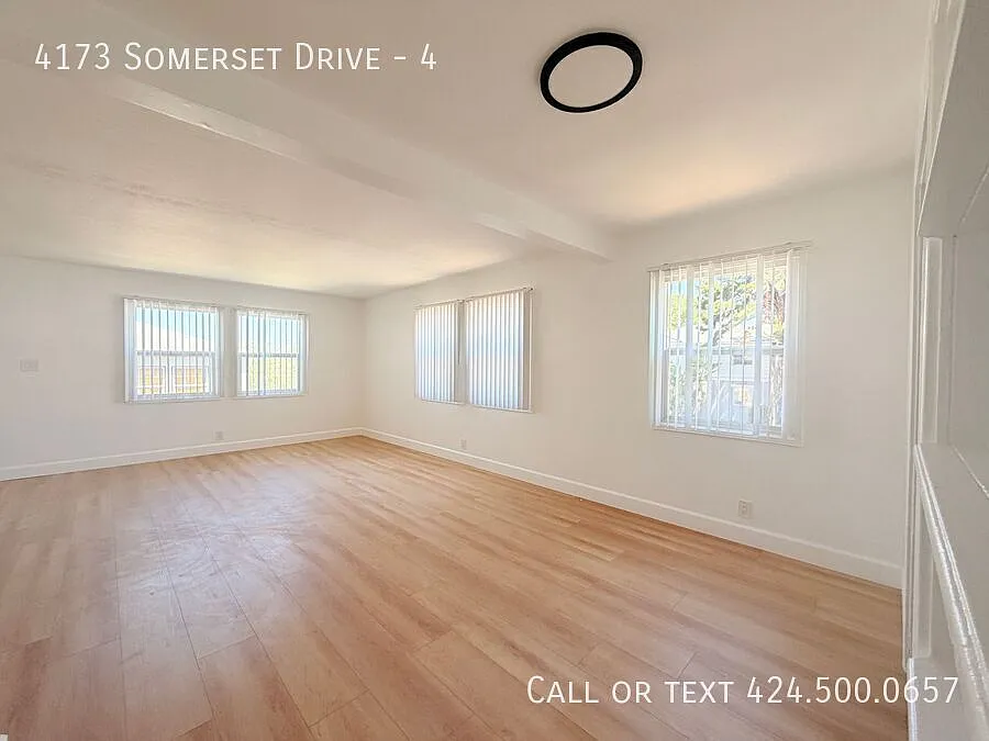 Summer Special - 1 Month Free - Large Apartment — Photo 2