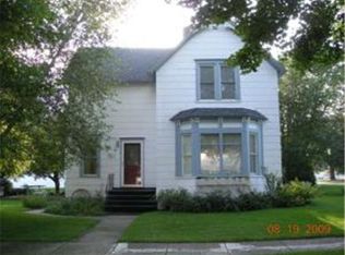 17 3rd St, Adams, MN 55909