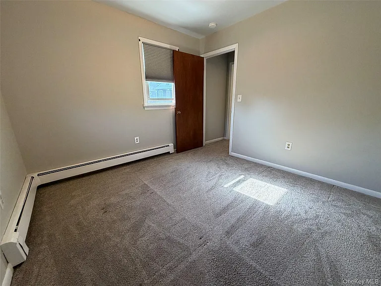 1390 Kings Hwy — Photo 21