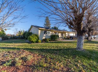 3909 Alta Mesa Dr, Redding, CA 96002