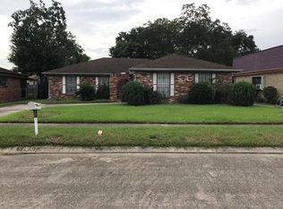 7520 Fieldston Rd, New Orleans, LA 70126