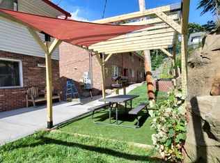 927 College Ave #8, Morgantown, WV 26505
