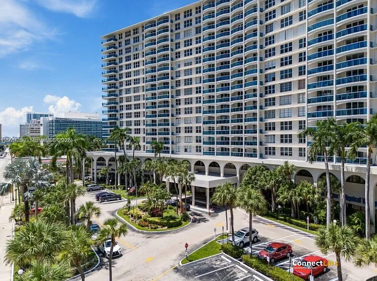 3800 S Ocean Dr — Photo 16