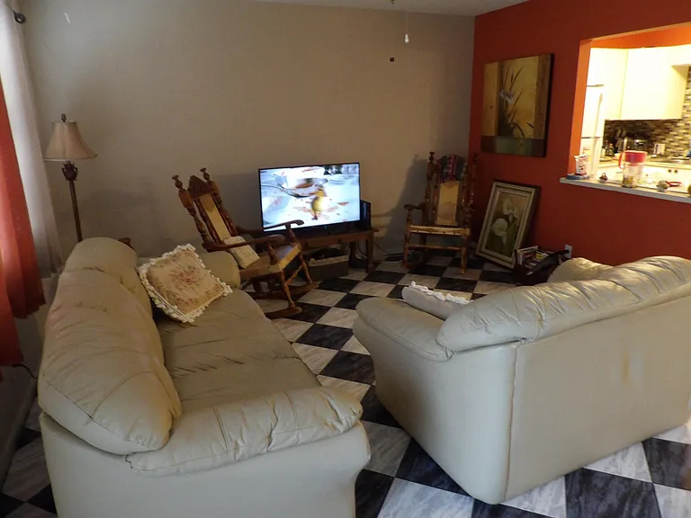 195 Fanshaw E #195 — Photo 11
