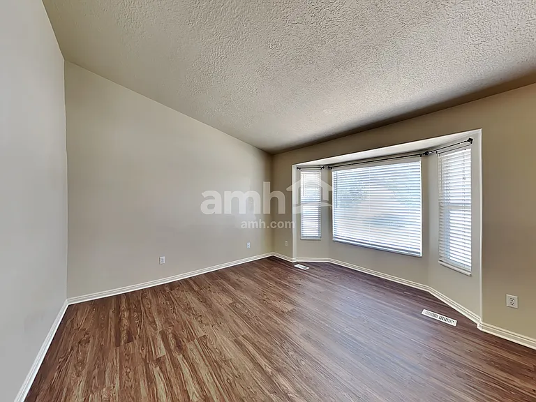 182 S 1125 W — Photo 4