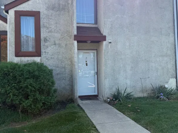 2 Ramsgate Ct #2, York, PA 17404