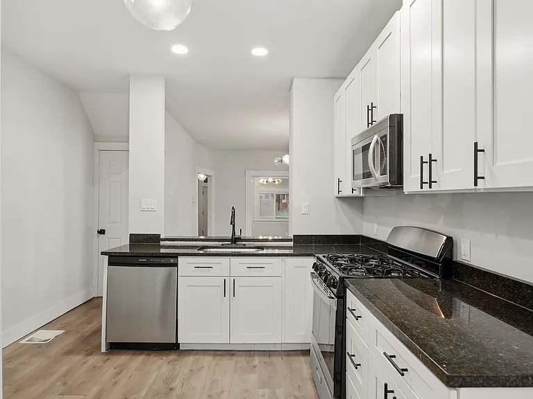 7040 Kedron St — Photo 22