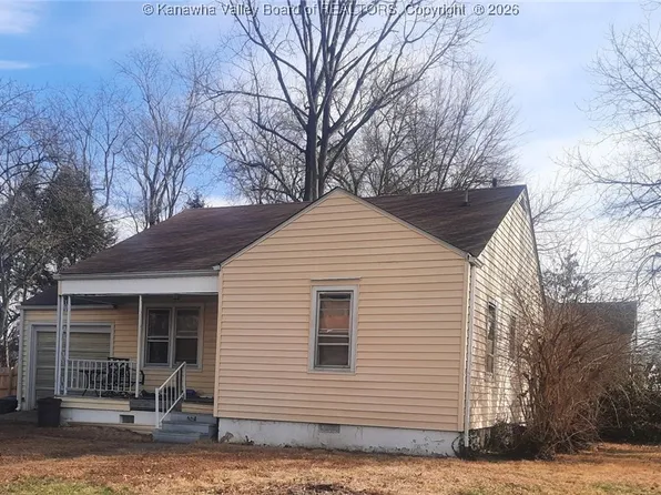 698 Clark Dr, Saint Albans, WV 25177