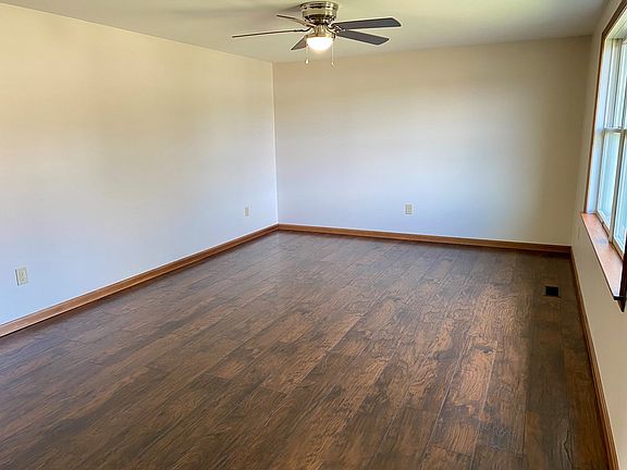 4th image of 539 Vincent Dr