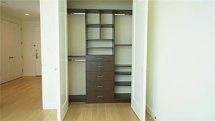 Rented by R New York