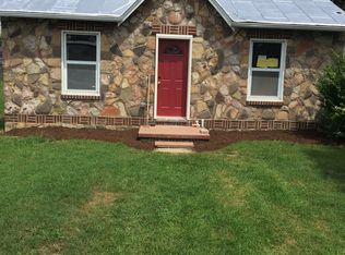 106 3rd St, Grottoes, VA 24441