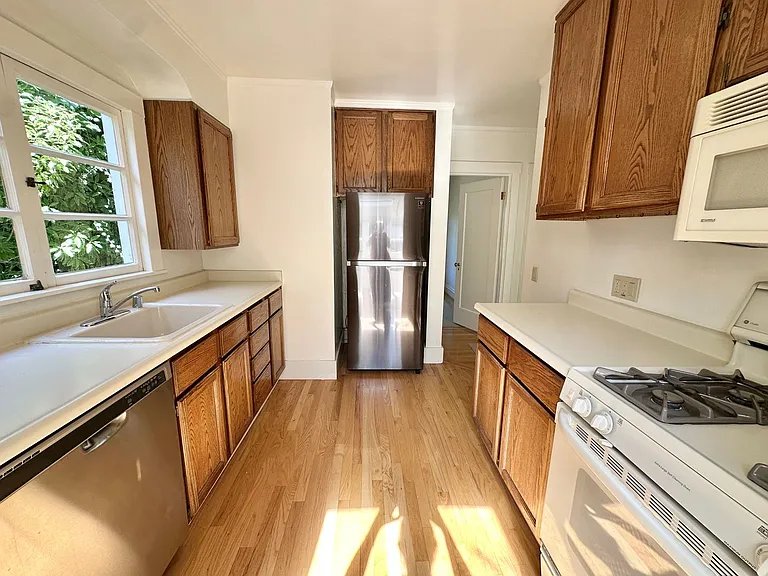23 Sycamore Ave — Photo 13